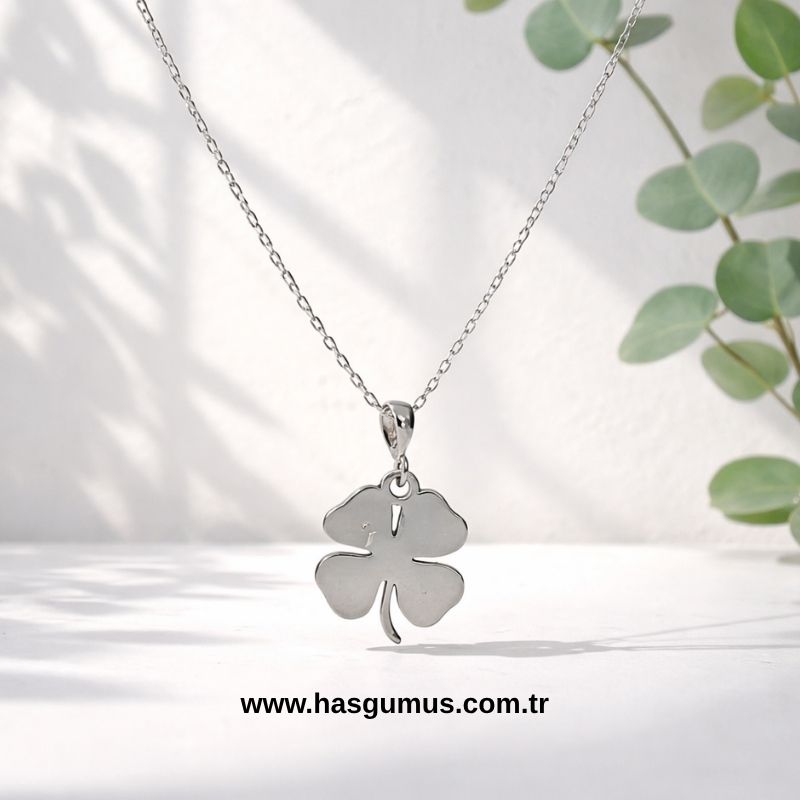 Gümüş Yonca Kolye