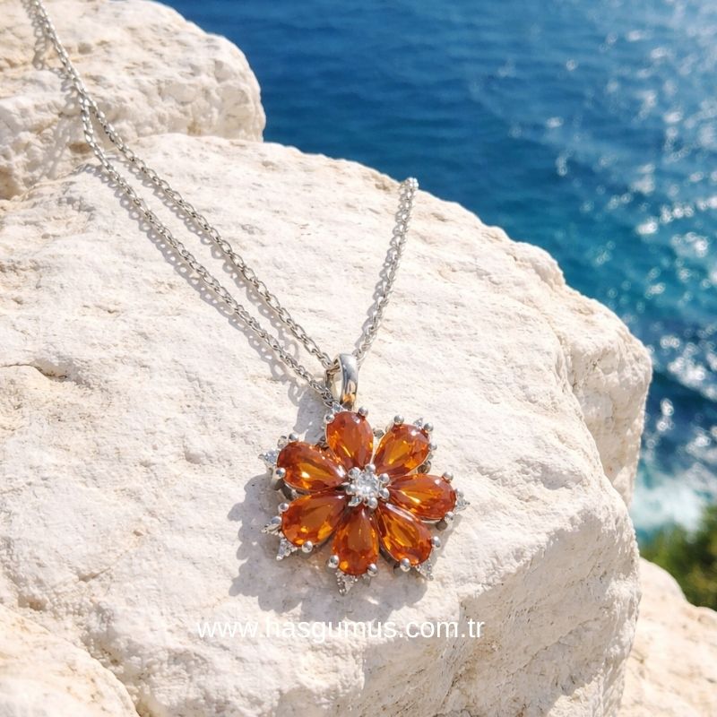 Rüzgar Gülü Kolye