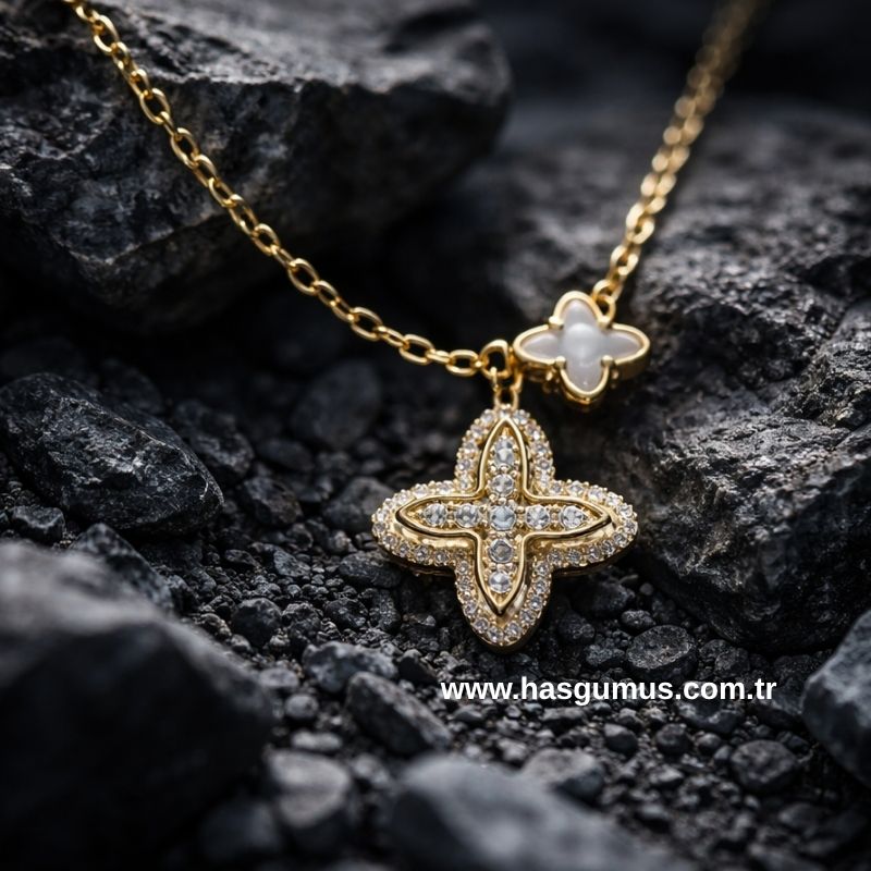 Gümüş Yonca Kolye