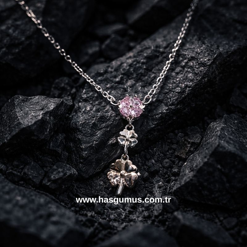 Gümüş Yonca Kolye