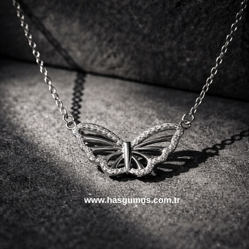 Gümüş Kelebek Kolye