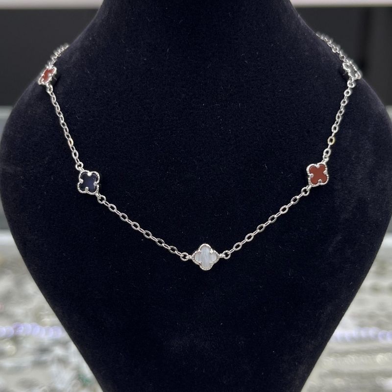 Van Cleef Gümüş Kolye