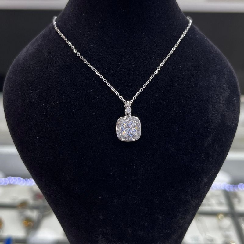 Baget Gümüş Kolye