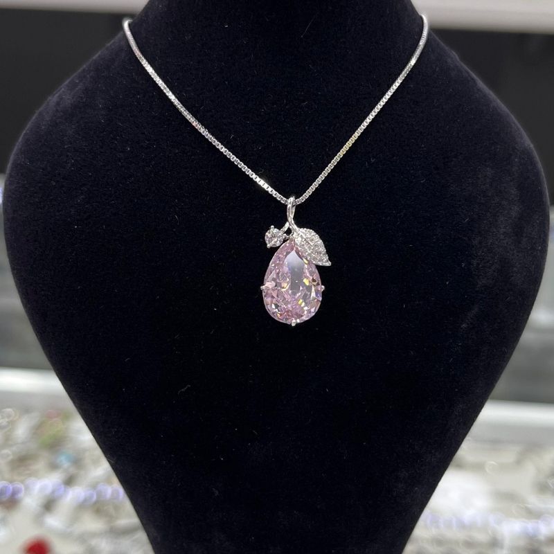 Kuvars Taşlı Gümüş Kolye