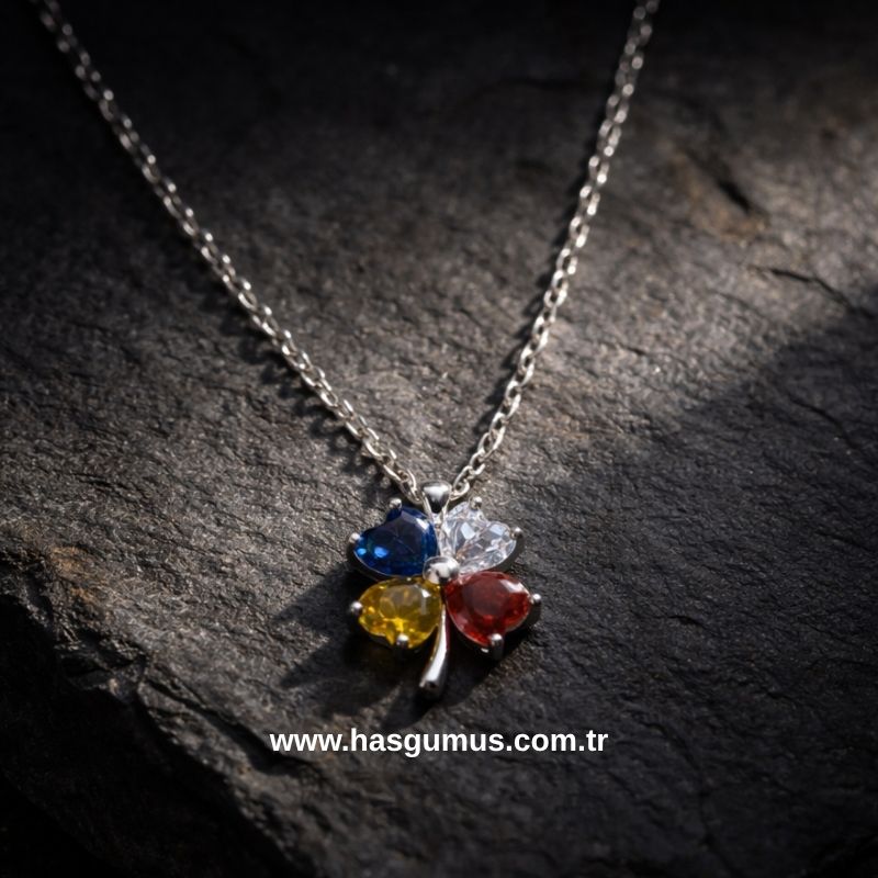 Gümüş Yonca Kolye