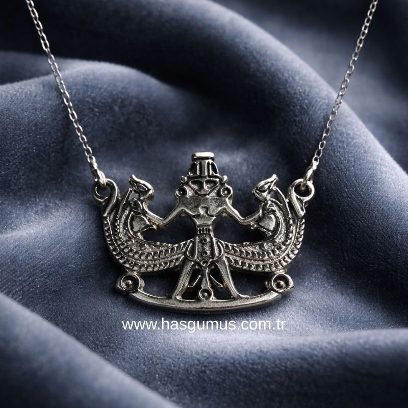 Hayvanların Efendisi Kolye