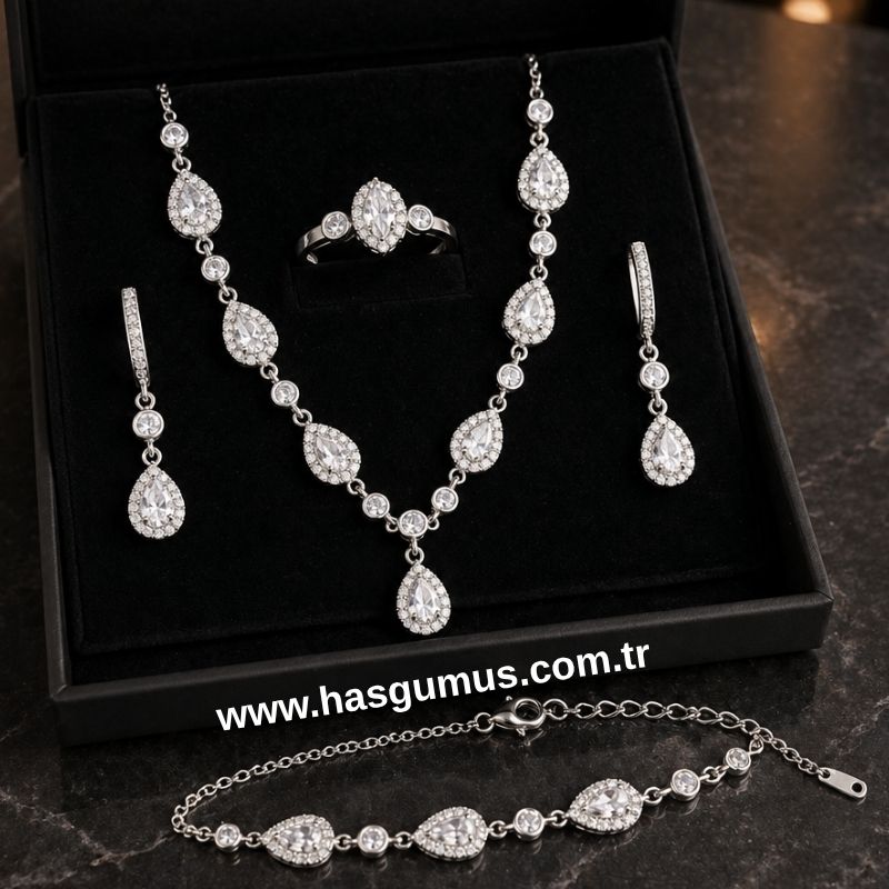 ZİRKON TAŞLI GÜMÜŞ SET